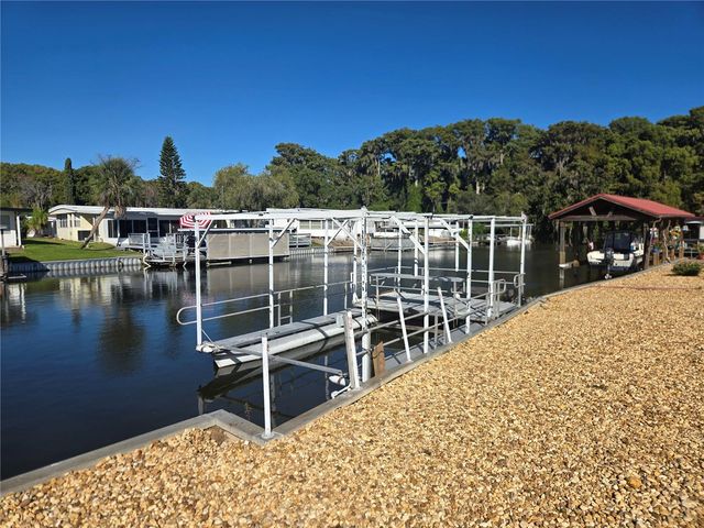 31645 KELLY CIRCLE, Tavares, FL 32778