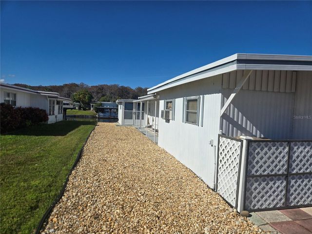 31645 KELLY CIRCLE, Tavares, FL 32778