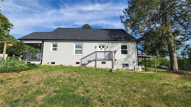 100 Daniels Street, Randleman, NC 27317