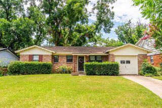 1712 Foster Drive, Arlington, TX 76012