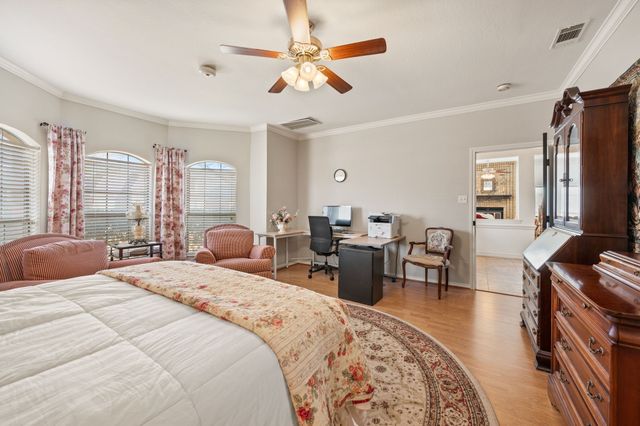 3528 Meadowside Drive, Bedford, TX 76021