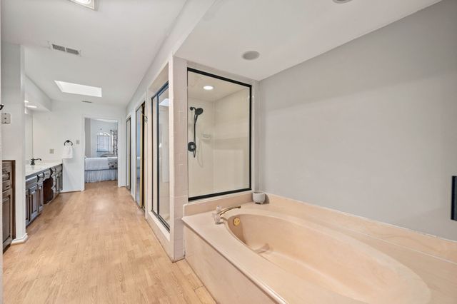 3528 Meadowside Drive, Bedford, TX 76021