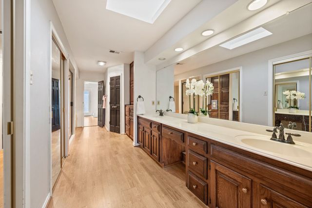 3528 Meadowside Drive, Bedford, TX 76021