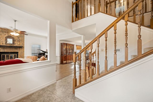 3528 Meadowside Drive, Bedford, TX 76021