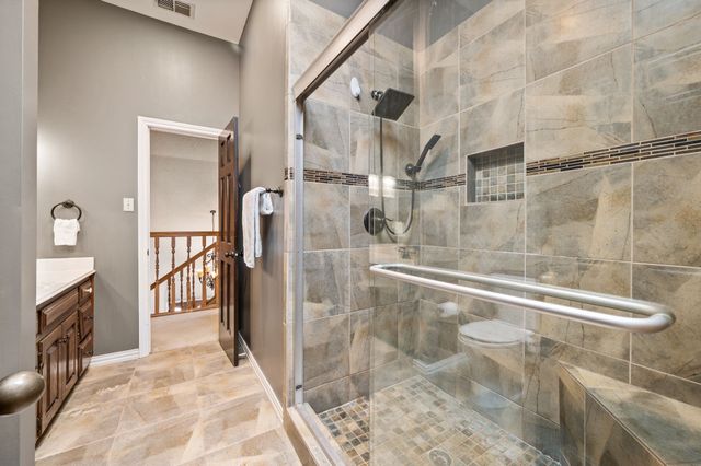 3528 Meadowside Drive, Bedford, TX 76021