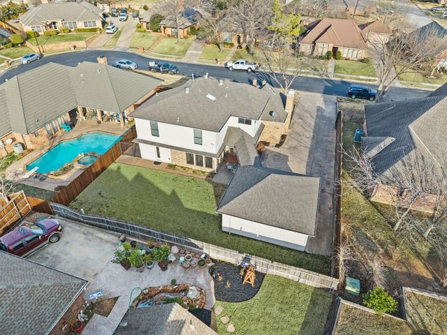 3528 Meadowside Drive, Bedford, TX 76021