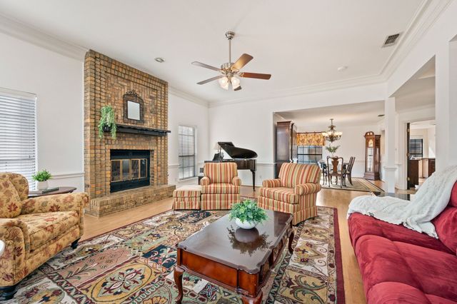 3528 Meadowside Drive, Bedford, TX 76021