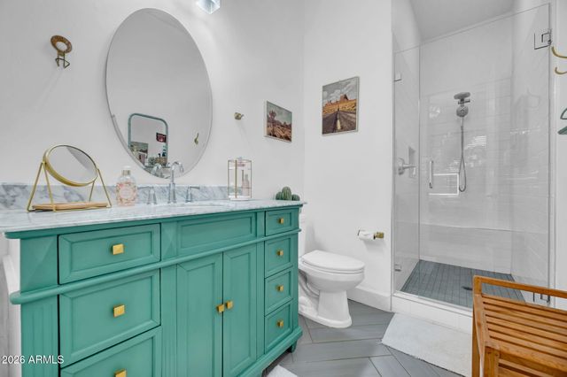8032 E DEL LATON Drive, Scottsdale, AZ 85258