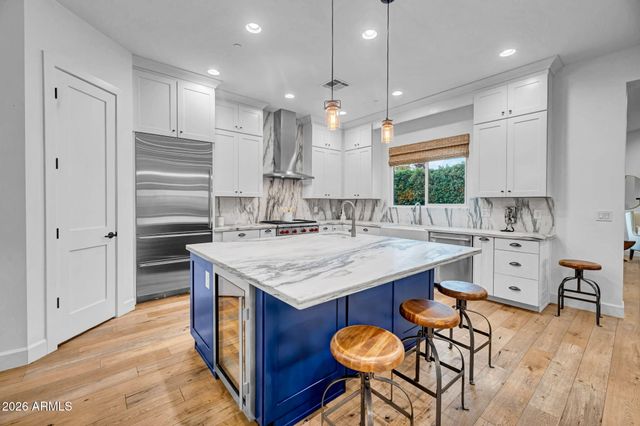 8032 E DEL LATON Drive, Scottsdale, AZ 85258
