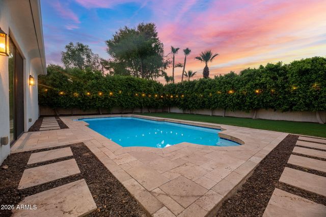 8032 E DEL LATON Drive, Scottsdale, AZ 85258