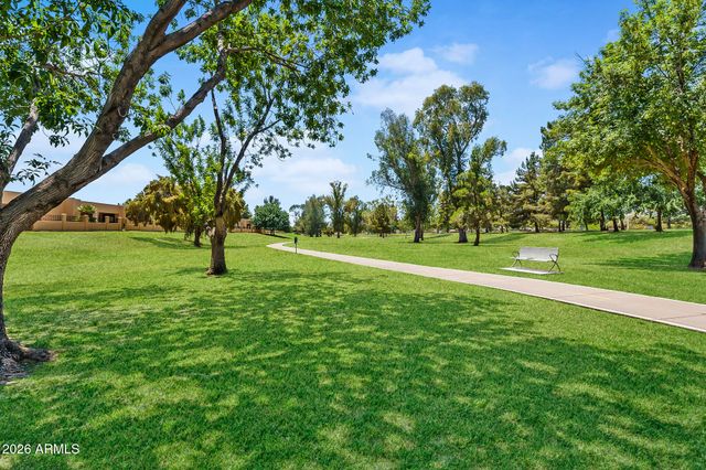 8032 E DEL LATON Drive, Scottsdale, AZ 85258
