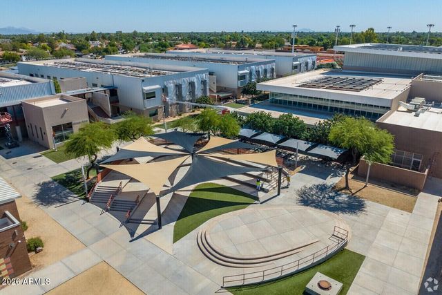 8032 E DEL LATON Drive, Scottsdale, AZ 85258
