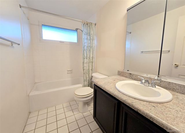 48 Glenmere Lane, Coram, NY 11727