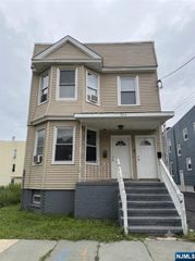 363 S 20th Street, Newark, NJ 07103