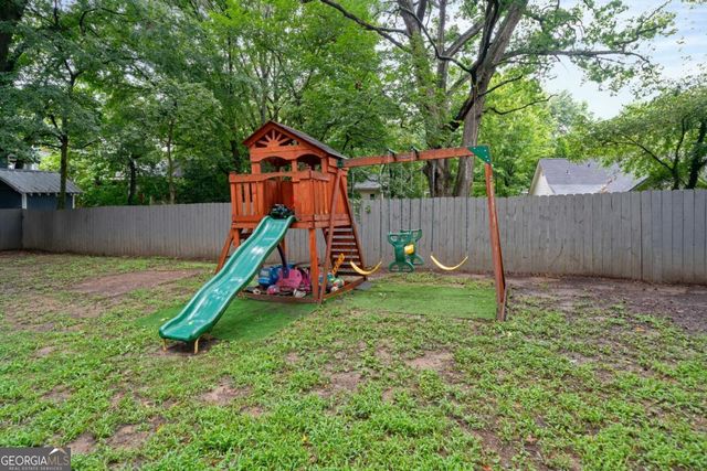 2152 Forrest Place NW, Atlanta, GA 30318