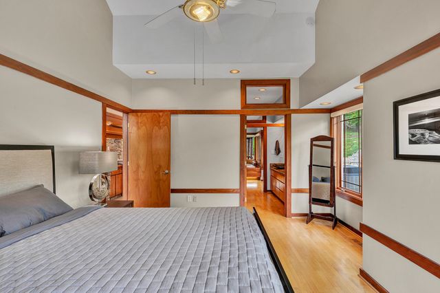 1560 Lee LN, Fincastle, VA 24090