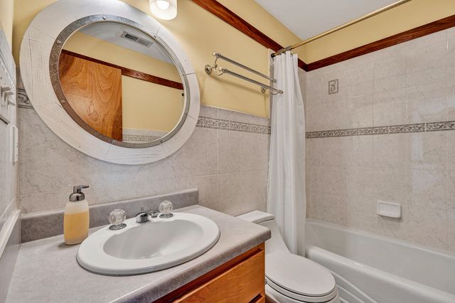 1560 Lee LN, Fincastle, VA 24090