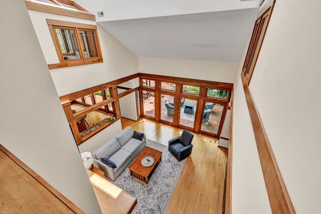 1560 Lee LN, Fincastle, VA 24090