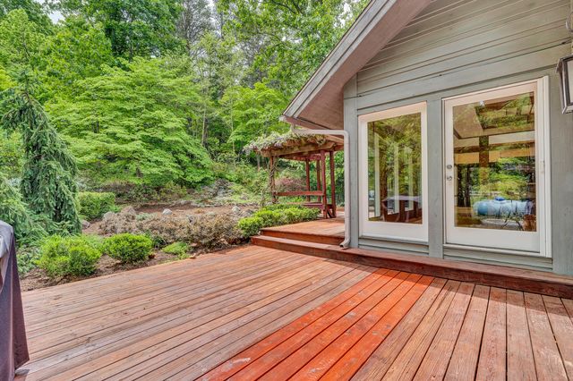 1560 Lee LN, Fincastle, VA 24090