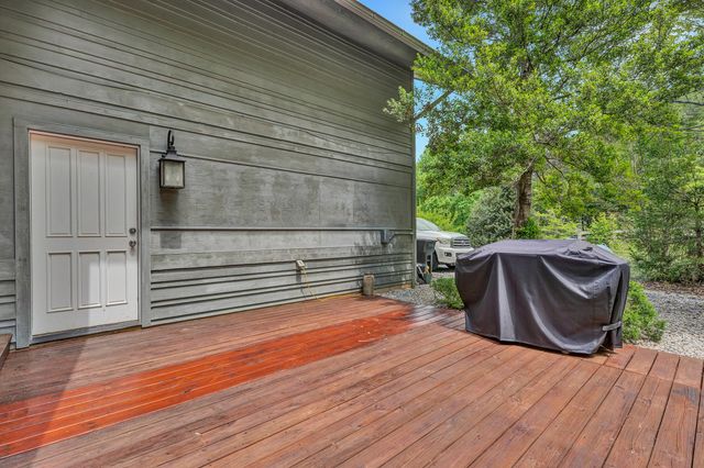 1560 Lee LN, Fincastle, VA 24090