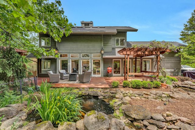 1560 Lee LN, Fincastle, VA 24090