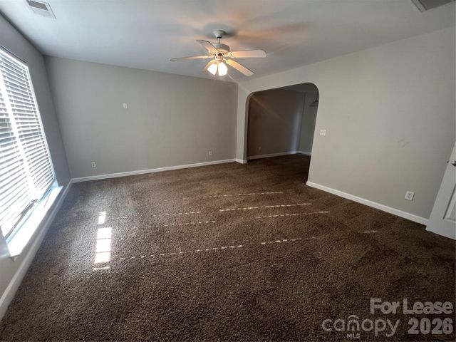 909 Rucker Cliff Drive, Charlotte, NC 28214