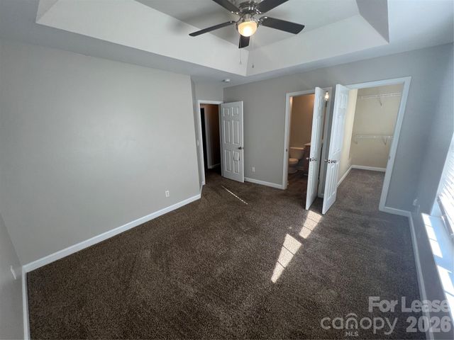 909 Rucker Cliff Drive, Charlotte, NC 28214