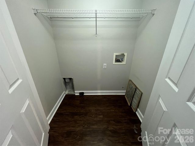 909 Rucker Cliff Drive, Charlotte, NC 28214