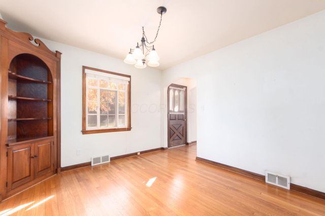 4415 Aldrich Place, Columbus, OH 43214