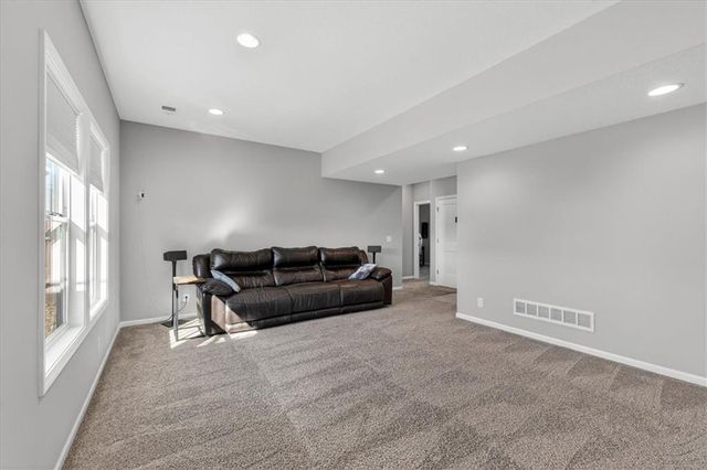 1486 N 162nd Court, Basehor, KS 66007