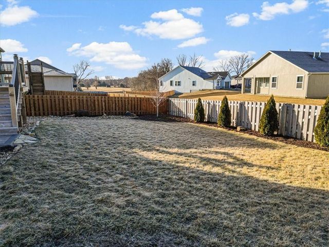 1486 N 162nd Court, Basehor, KS 66007