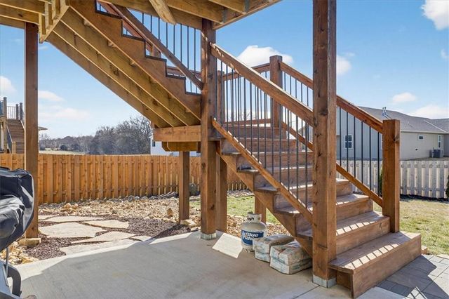 1486 N 162nd Court, Basehor, KS 66007