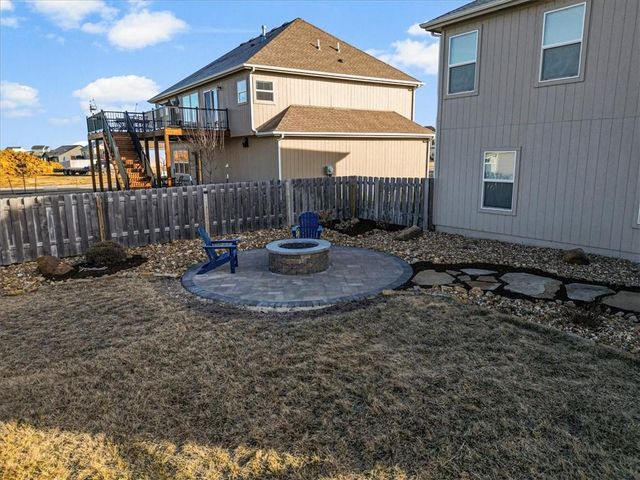 1486 N 162nd Court, Basehor, KS 66007