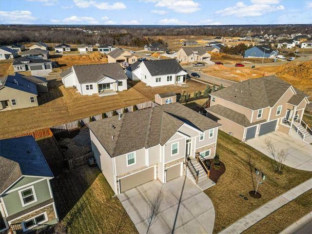 1486 N 162nd Court, Basehor, KS 66007