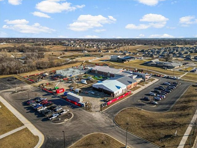 1486 N 162nd Court, Basehor, KS 66007