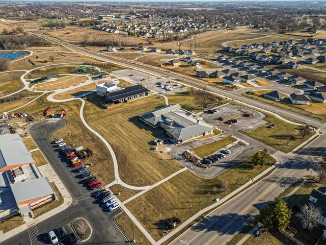 1486 N 162nd Court, Basehor, KS 66007