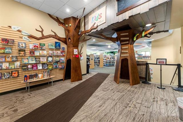 1486 N 162nd Court, Basehor, KS 66007