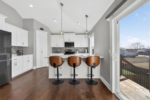 1486 N 162nd Court, Basehor, KS 66007