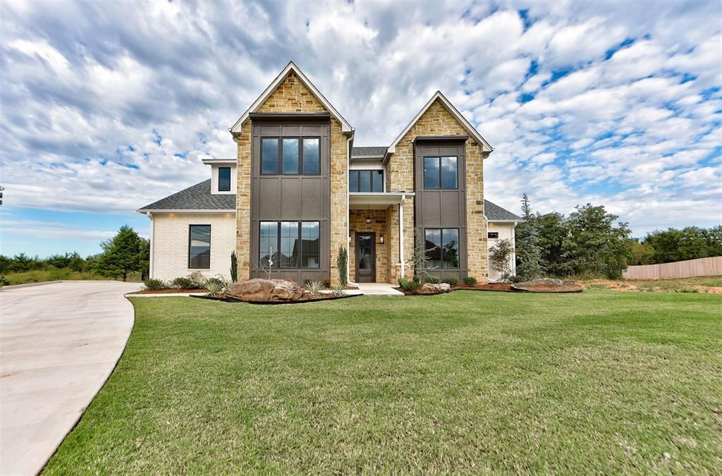 4417 Maple Ridge Drive, Edmond, OK 73034