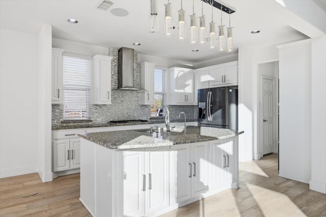 11813 Smithton Avenue, Mckinney, TX 75071