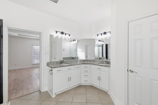 11813 Smithton Avenue, Mckinney, TX 75071