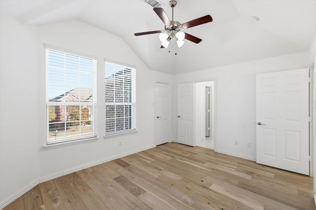 11813 Smithton Avenue, Mckinney, TX 75071