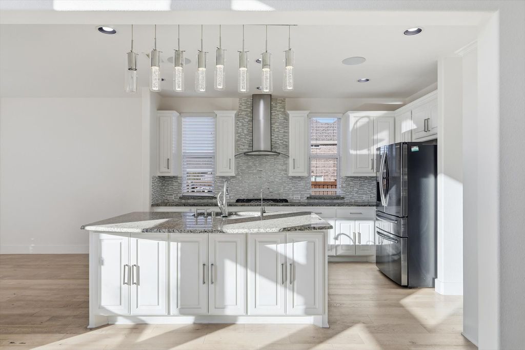 11813 Smithton Avenue, Mckinney, TX 75071