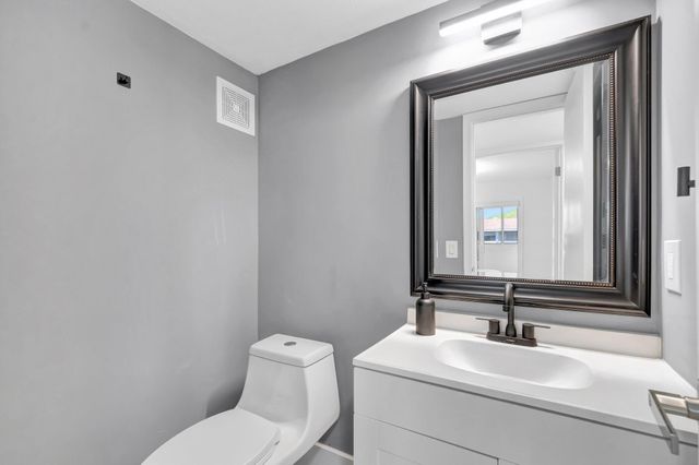 229 Chatham K, West Palm Beach, FL 33417