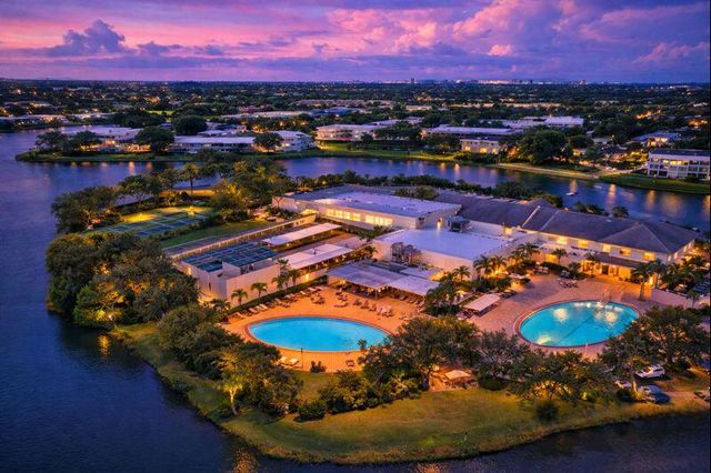229 Chatham K, West Palm Beach, FL 33417