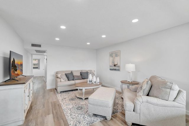 229 Chatham K, West Palm Beach, FL 33417