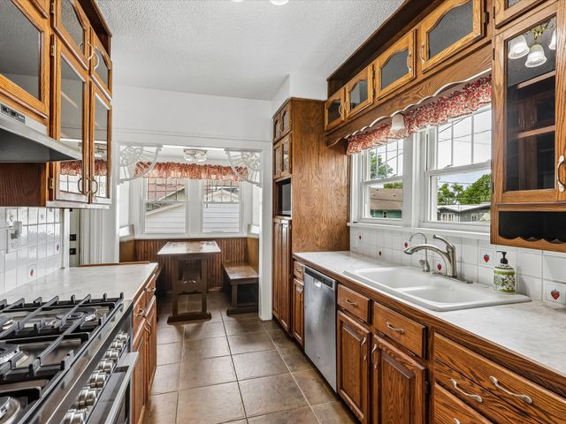 4516 Boulevard Place, Des Moines, IA 50311