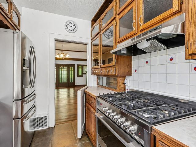 4516 Boulevard Place, Des Moines, IA 50311