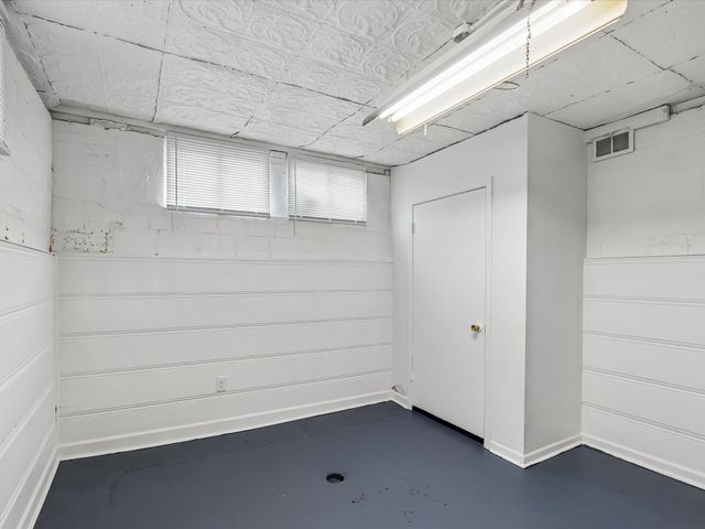 4516 Boulevard Place, Des Moines, IA 50311