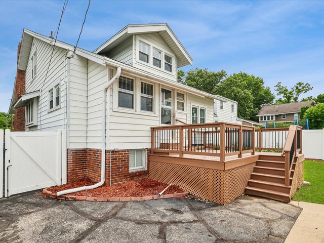 4516 Boulevard Place, Des Moines, IA 50311